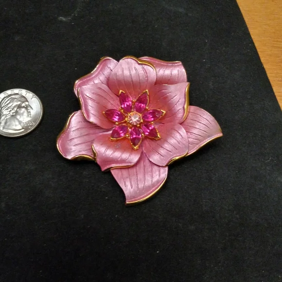 Pink Enamel and Rhinestone Flower Brooch - Picture 12 of 12